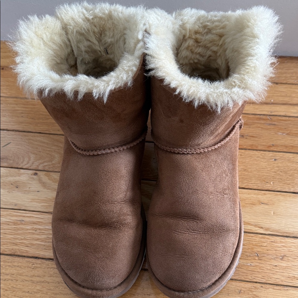 UGG Brown Boots with Cream Shearling